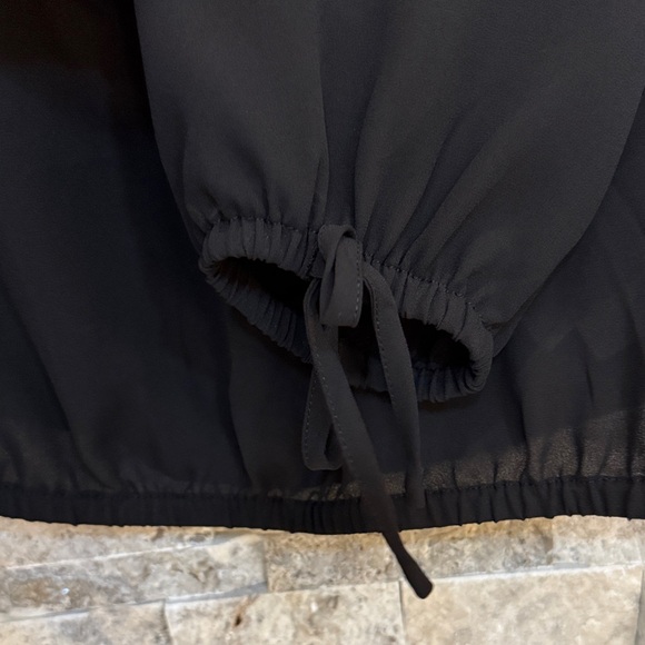 MICHAEL Michael Kors Black Off-Shoulder Blouse - Picture 4 of 5